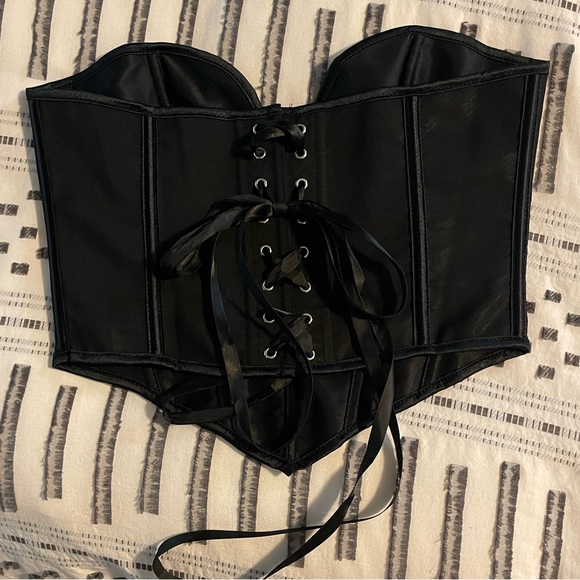 Black Lace Up Corset NEW - Picture 4 of 4